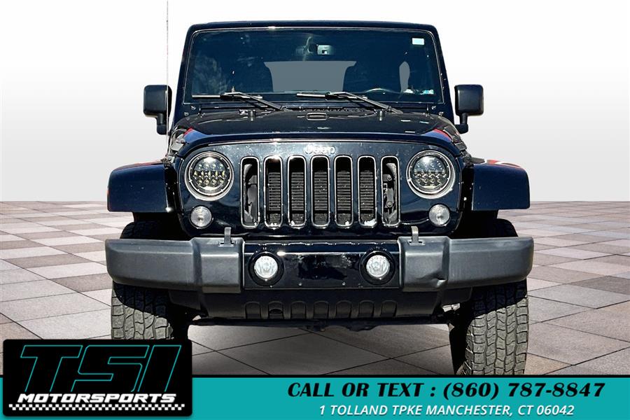 2016 Jeep Wrangler Unlimited 4WD 4dr Sahara photo