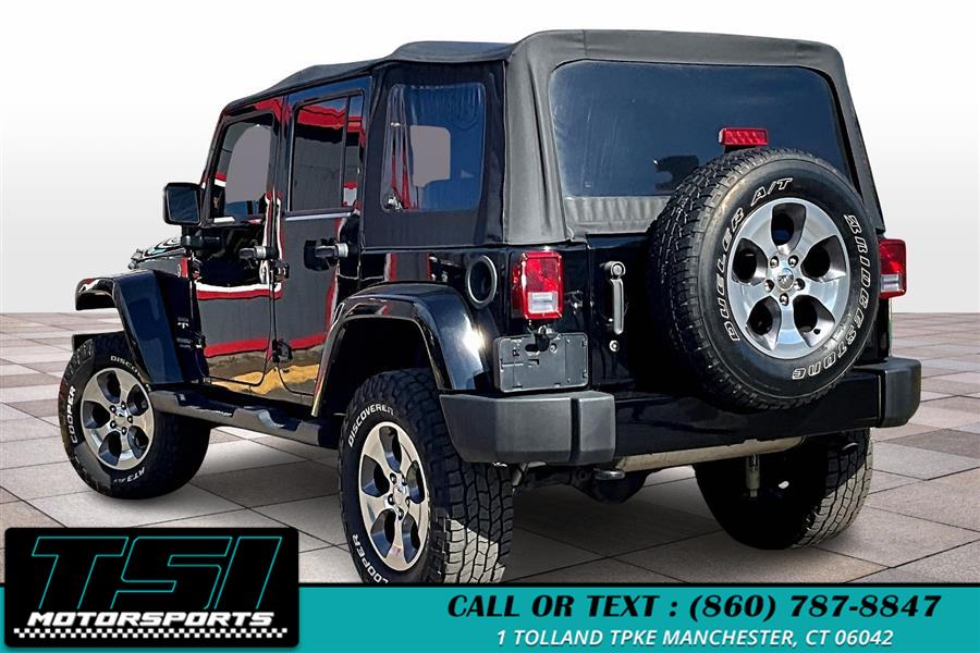 2016 Jeep Wrangler Unlimited 4WD 4dr Sahara photo