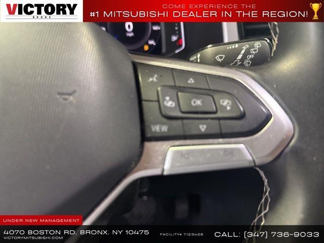 2022 Volkswagen Atlas 3.6L V6 SE w/Technology photo