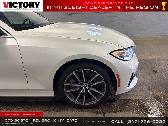 2021 BMW 3-Series 330i xDrive photo