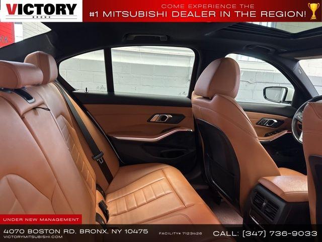 2021 BMW 3-Series 330i xDrive photo