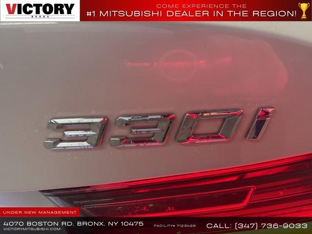 2021 BMW 3-Series 330i xDrive photo