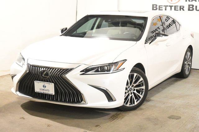2021 Lexus ES 250 photo