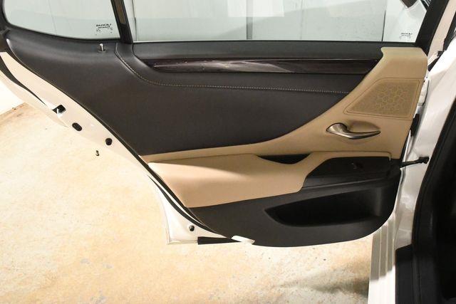 2021 Lexus ES 250 photo