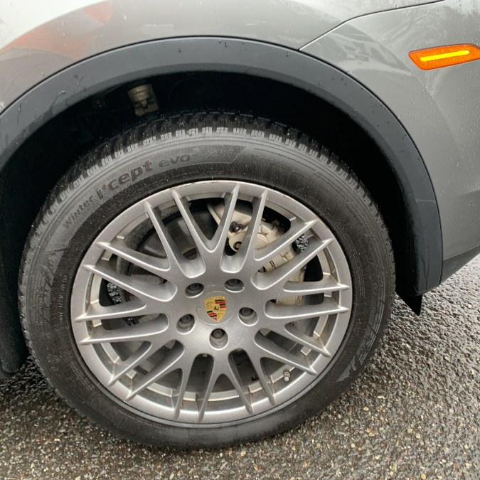 2016 Porsche Cayenne AWD 4dr S photo