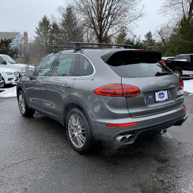 2016 Porsche Cayenne AWD 4dr S photo