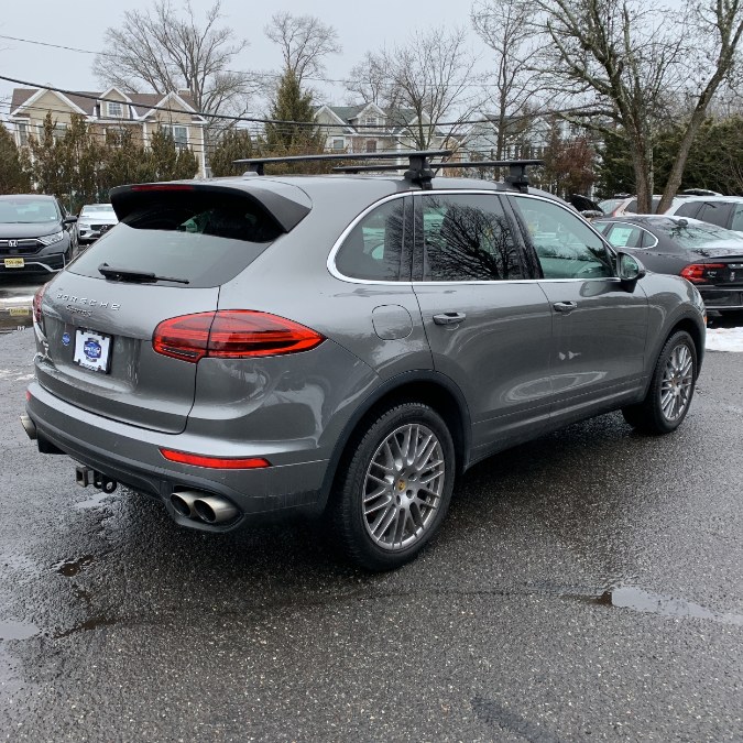 2016 Porsche Cayenne AWD 4dr S photo