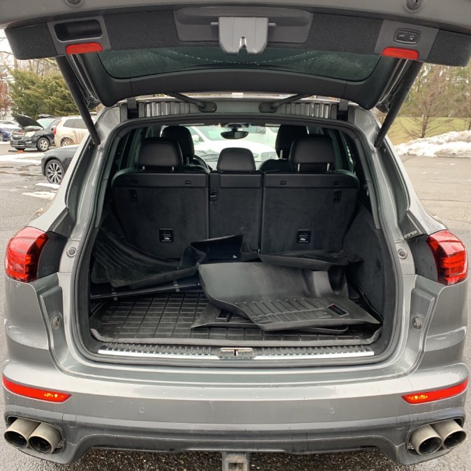 2016 Porsche Cayenne AWD 4dr S photo