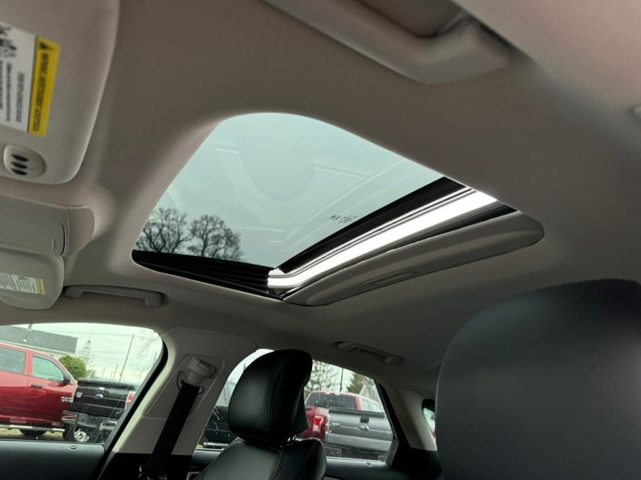 2015 Lincoln MKZ 4dr Sdn AWD photo