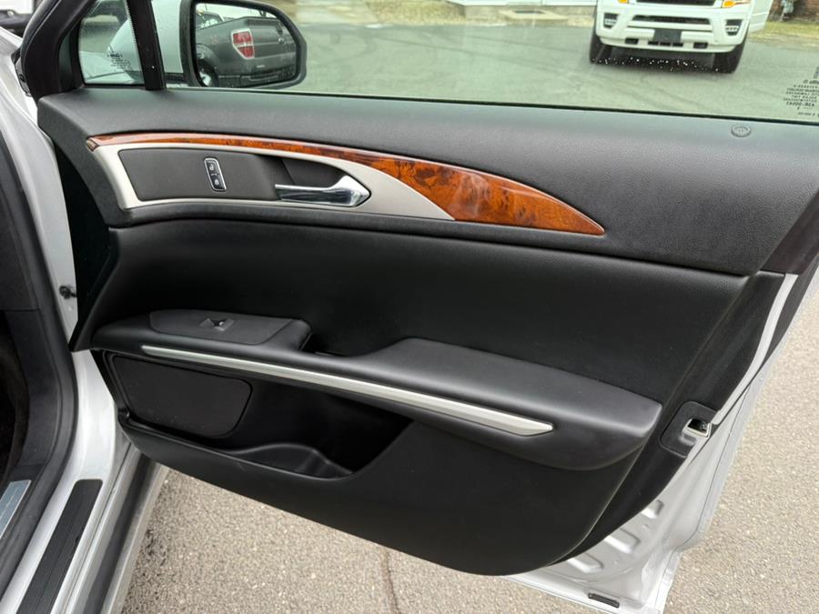 2015 Lincoln MKZ 4dr Sdn AWD photo