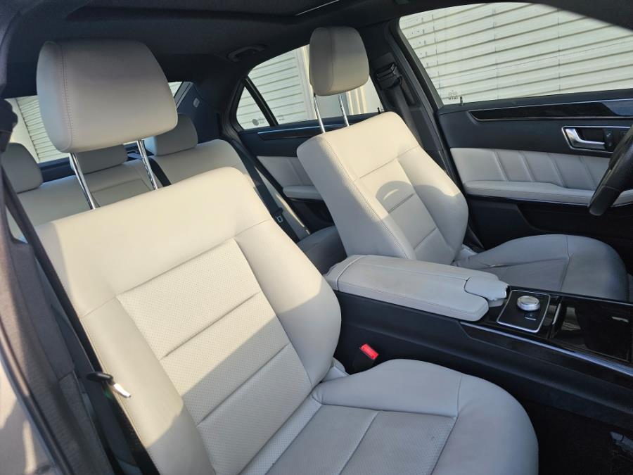 2012 Mercedes-Benz E-Class E350 4MATIC Luxury photo