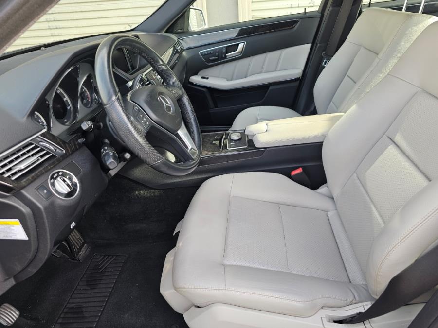 2012 Mercedes-Benz E-Class E350 4MATIC Luxury photo