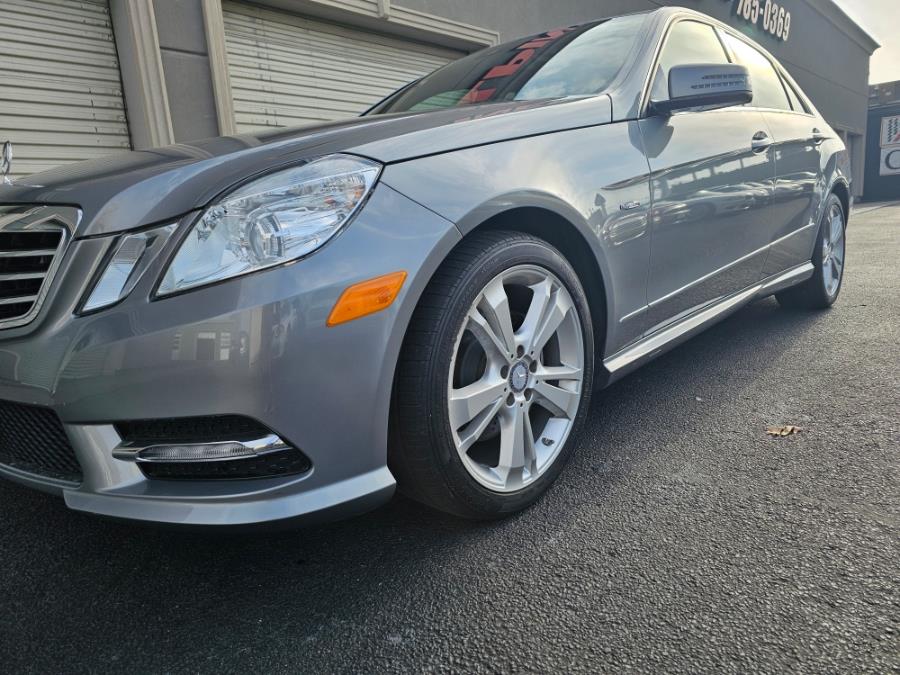 2012 Mercedes-Benz E-Class E350 4MATIC Luxury photo