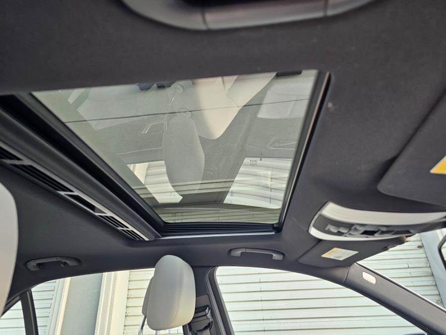 2012 Mercedes-Benz E-Class E350 4MATIC Luxury photo