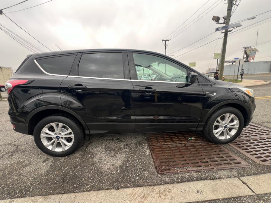 2017 Ford Escape SE 4WD photo
