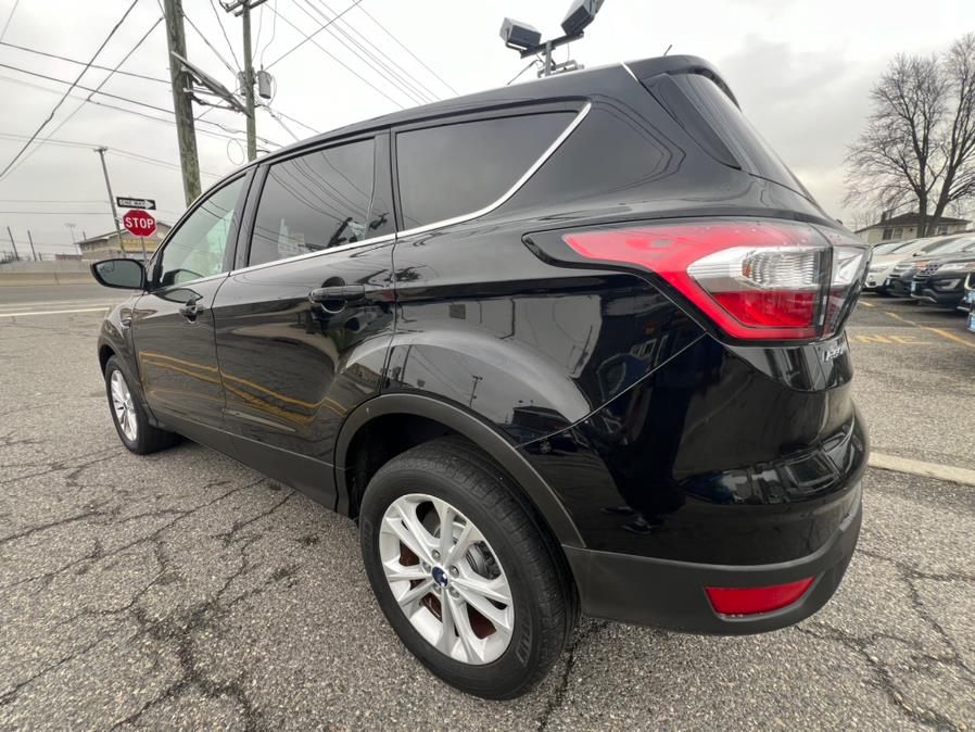 2017 Ford Escape SE 4WD photo