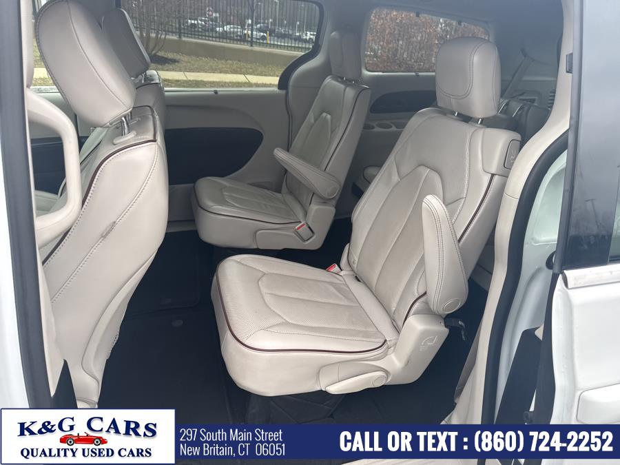 2020 Chrysler Pacifica Limited FWD photo