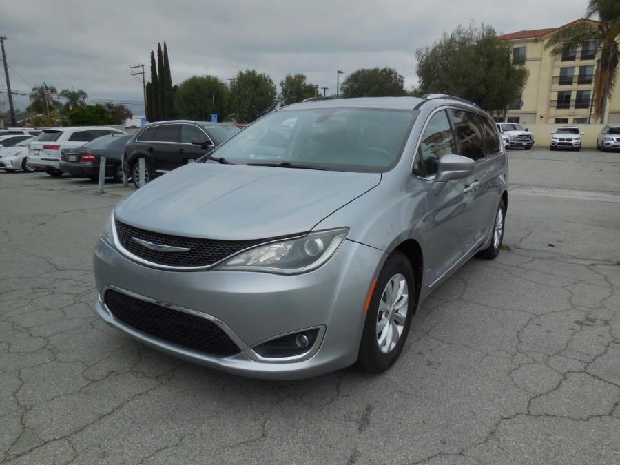 2019 Chrysler Pacifica Touring L FWD photo