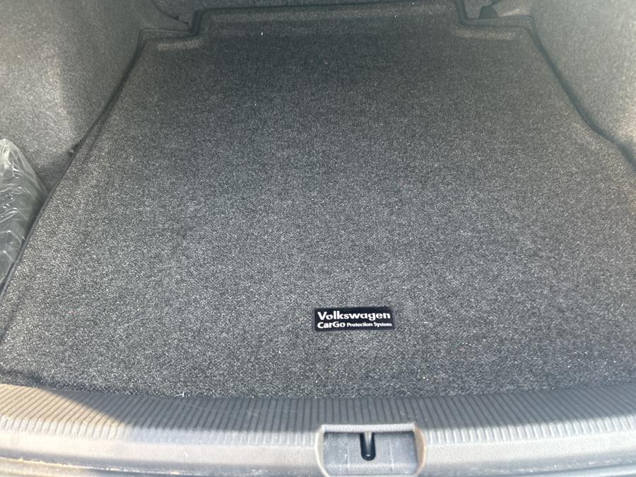 2013 Volkswagen Passat SE PZEV photo