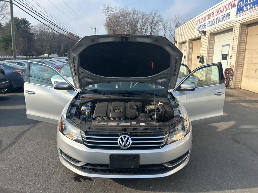 2013 Volkswagen Passat SE PZEV photo