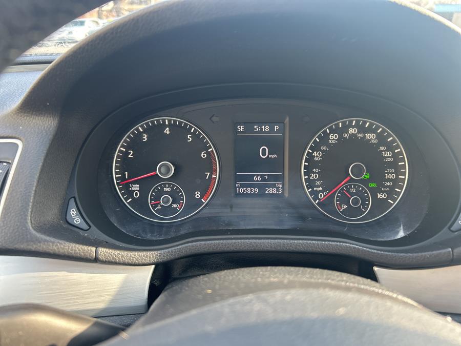 2013 Volkswagen Passat SE PZEV photo