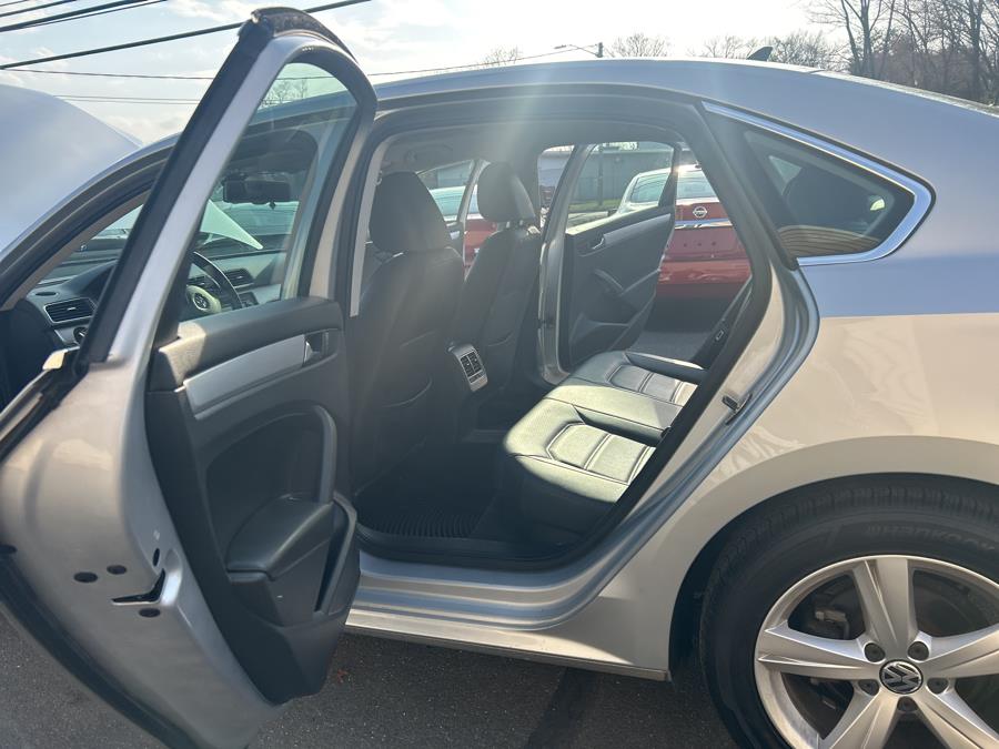 2013 Volkswagen Passat SE PZEV photo