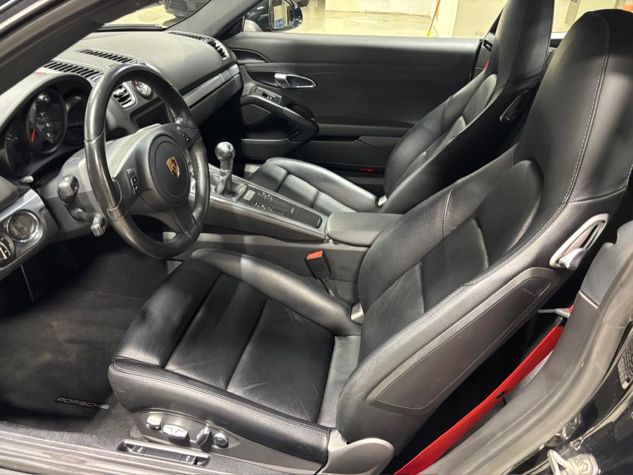 2016 Porsche Cayman 2dr Cpe photo