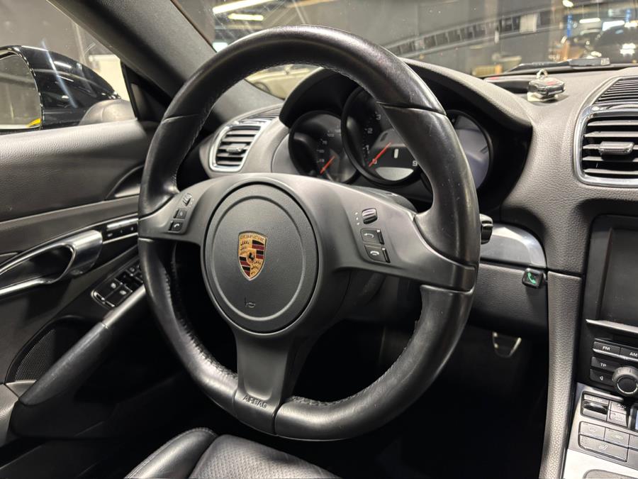 2016 Porsche Cayman 2dr Cpe photo