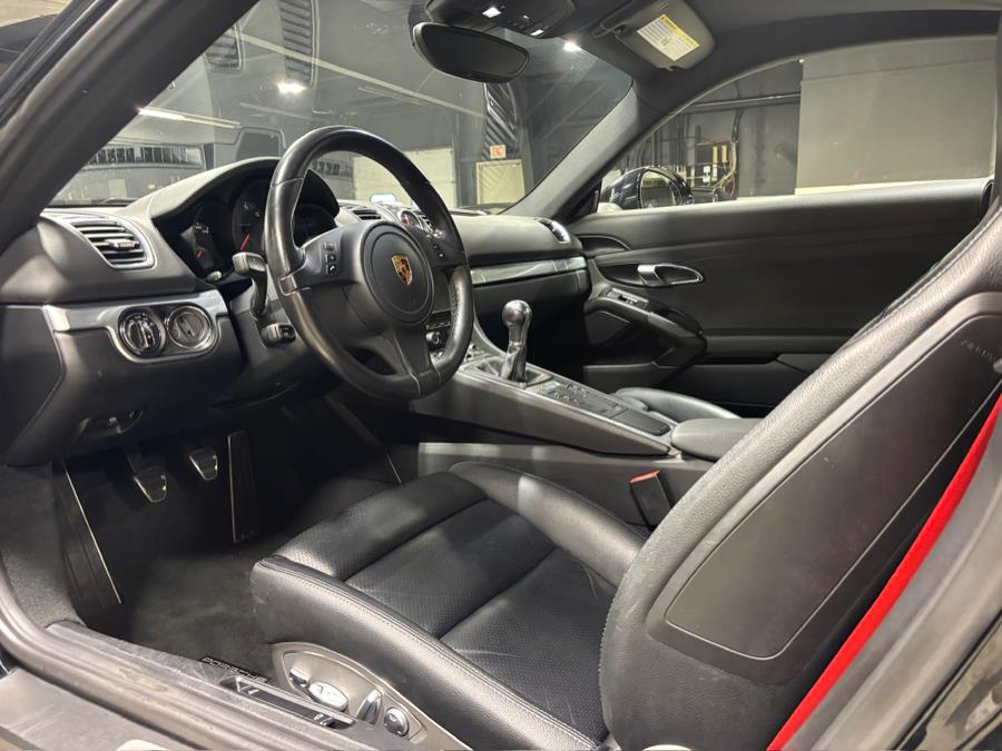 2016 Porsche Cayman 2dr Cpe photo