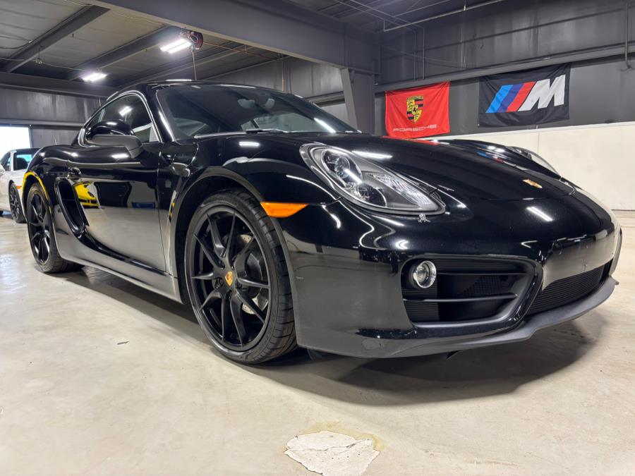 2016 Porsche Cayman 2dr Cpe photo