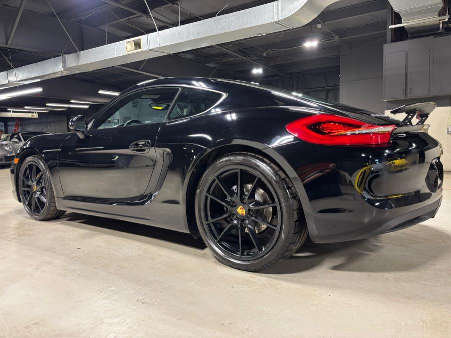 2016 Porsche Cayman 2dr Cpe photo