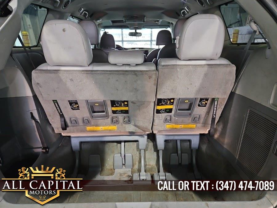 2011 Toyota Sienna XLE 8-Passenger photo