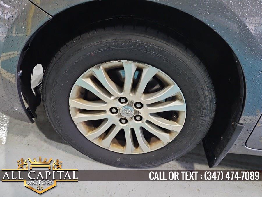 2011 Toyota Sienna XLE 8-Passenger photo