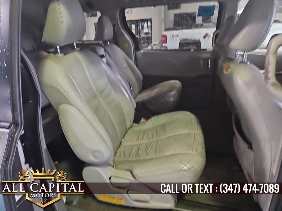 2011 Toyota Sienna XLE 8-Passenger photo