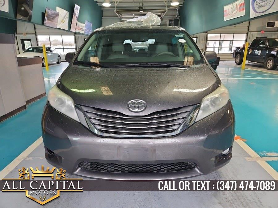 2011 Toyota Sienna XLE 8-Passenger photo