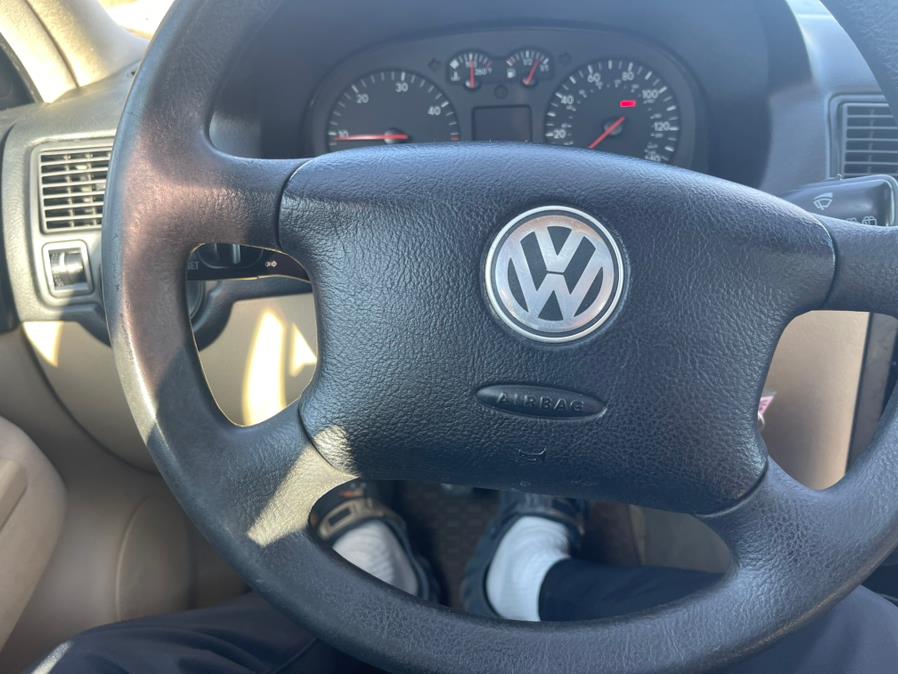 2003 Volkswagen Golf GLS TDI photo