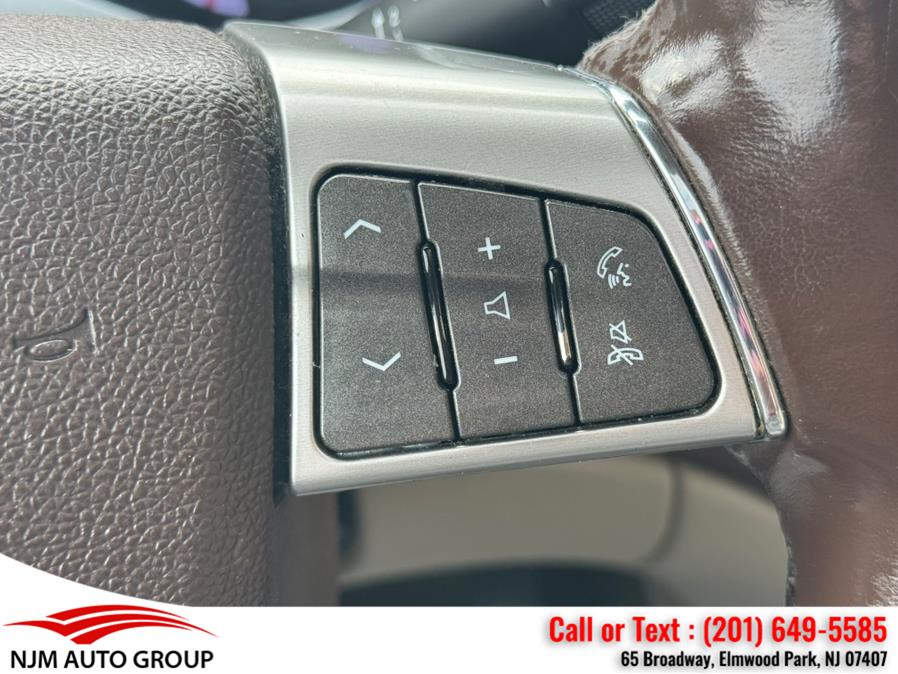 2011 Cadillac SRX Luxury Collection photo