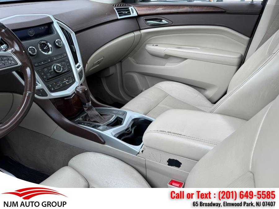 2011 Cadillac SRX Luxury Collection photo