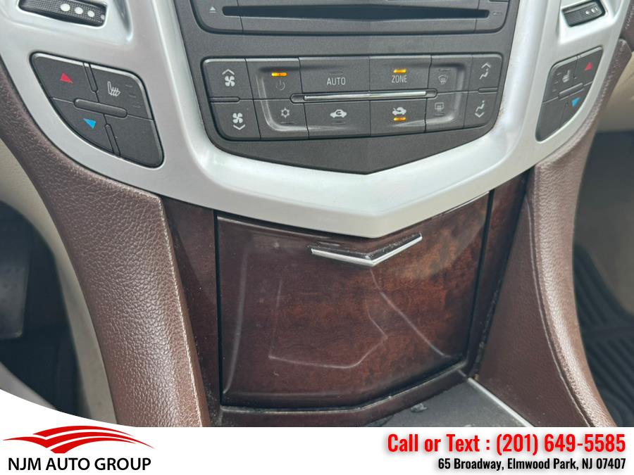 2011 Cadillac SRX Luxury Collection photo