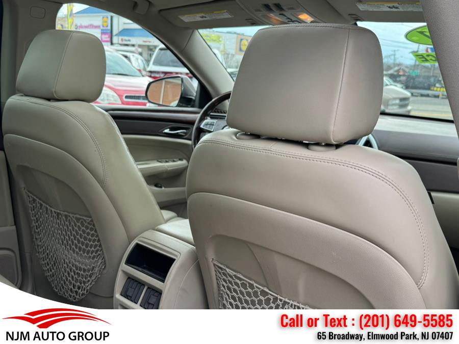 2011 Cadillac SRX Luxury Collection photo