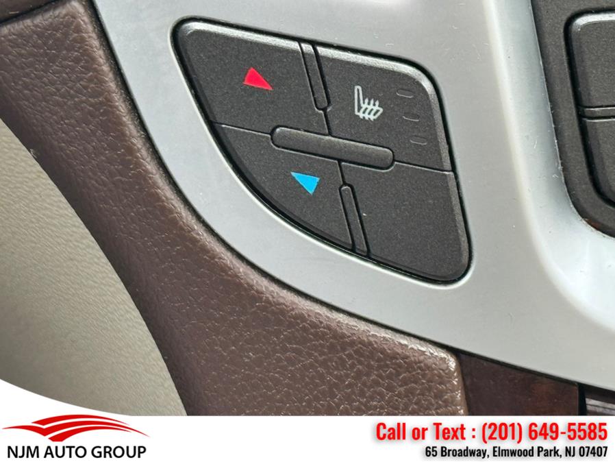 2011 Cadillac SRX Luxury Collection photo