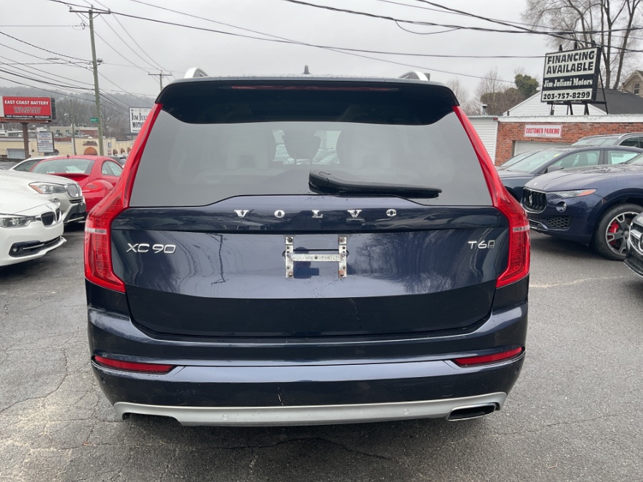 2019 Volvo XC90 T6 AWD Momentum photo