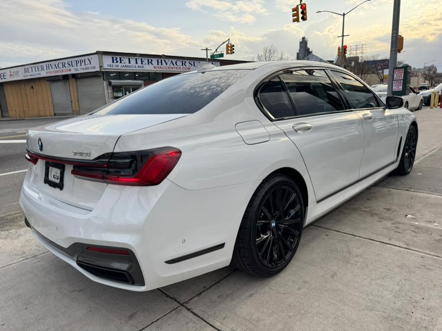 2022 BMW 7-Series 740i Sedan photo
