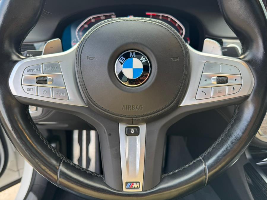 2022 BMW 7-Series 740i Sedan photo