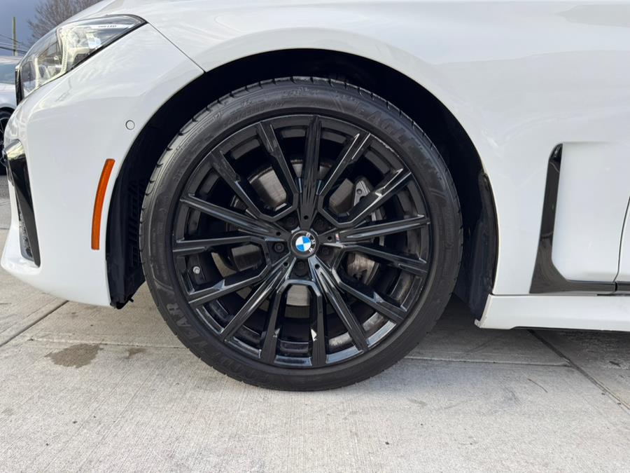 2022 BMW 7-Series 740i Sedan photo