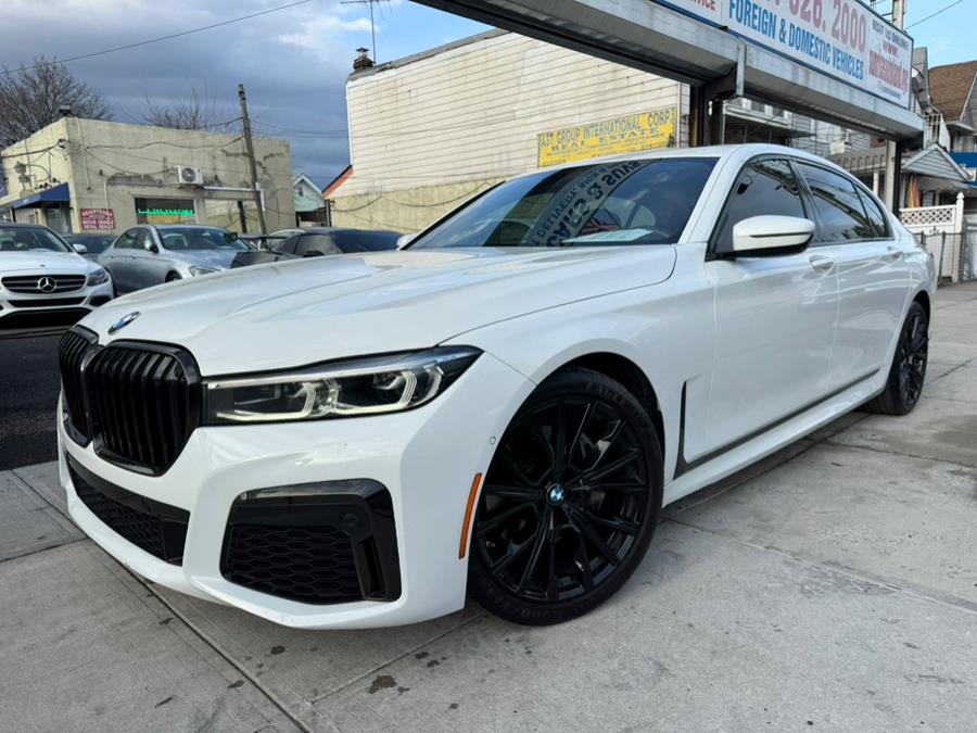 2022 BMW 7-Series 740i Sedan photo