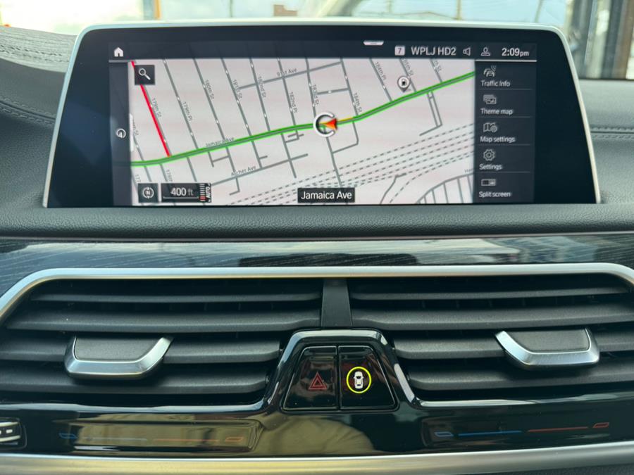 2022 BMW 7-Series 740i Sedan photo
