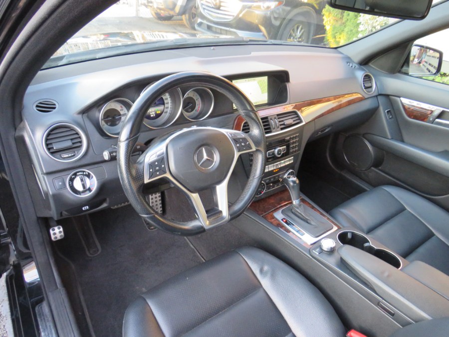 2014 Mercedes-Benz C-Class C300 4MATIC Luxury photo