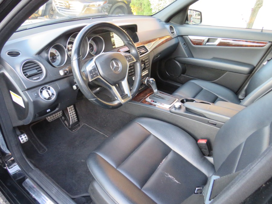 2014 Mercedes-Benz C-Class C300 4MATIC Luxury photo