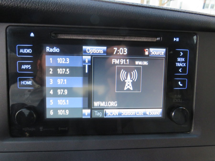 2016 Toyota Sienna XLE Premium 8 Passenger photo